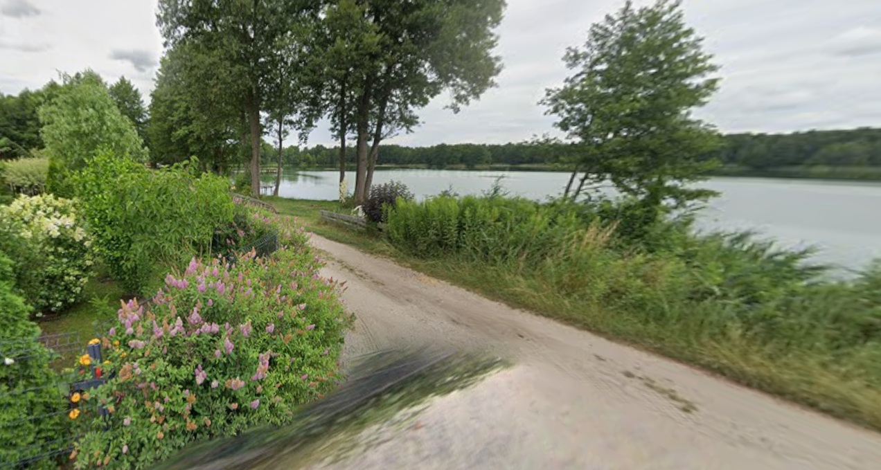 Idealna działka 1002m2 blisko jeziora 